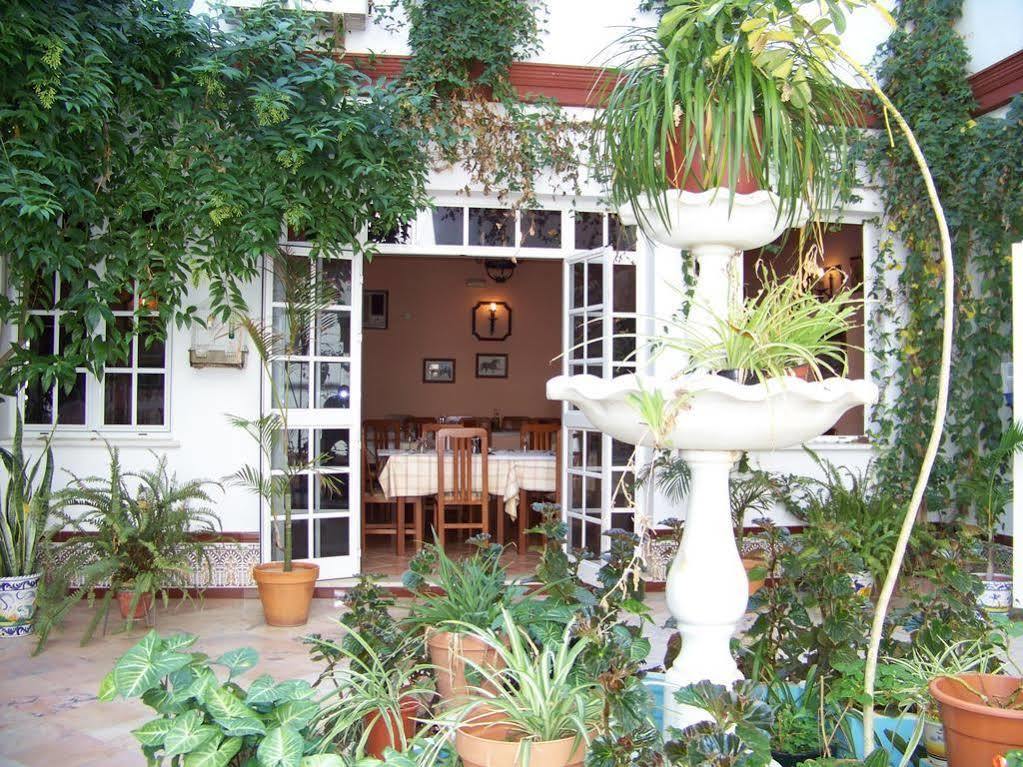 Hostal Restaurante El Lirio Bollullos Par del Condado Exterior photo